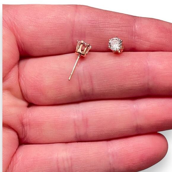 Gold Stud Earrings 5mm - Picture 5 of 6